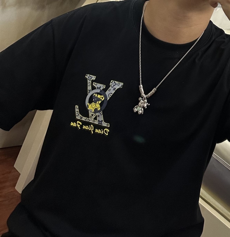 LV Necklaces